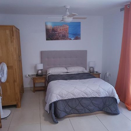 Estudio Nuevo Con Bano, Cocina Y Gran Terraza Los Realejos Kültér fotó
