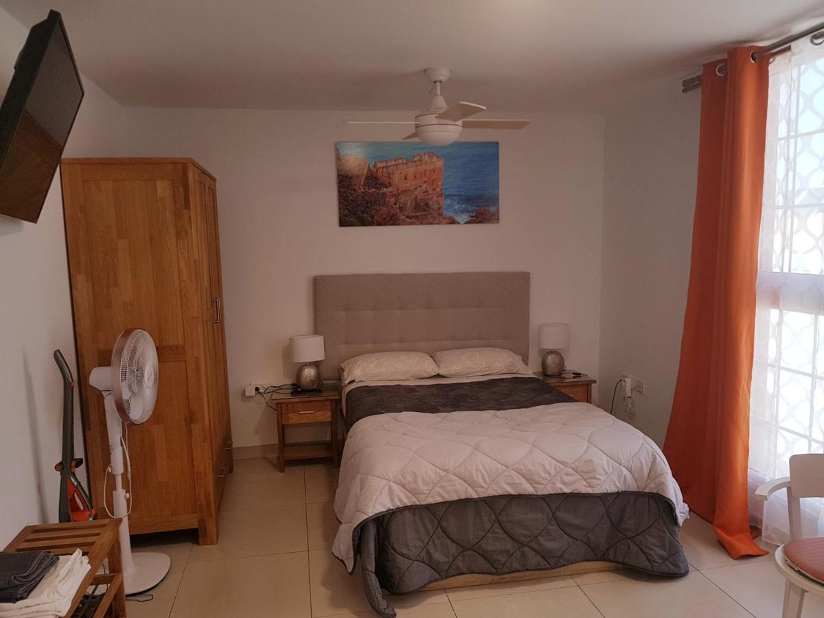 Estudio Nuevo Con Bano, Cocina Y Gran Terraza Los Realejos Kültér fotó